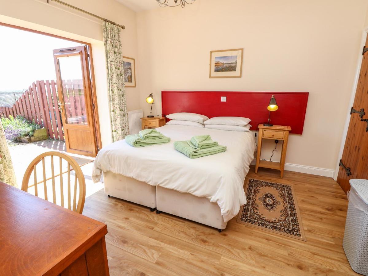 3 The Stables Villa Havenstreet  Bagian luar foto