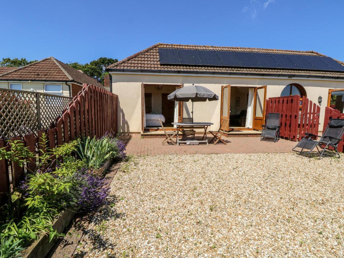 3 The Stables Villa Havenstreet  Bagian luar foto