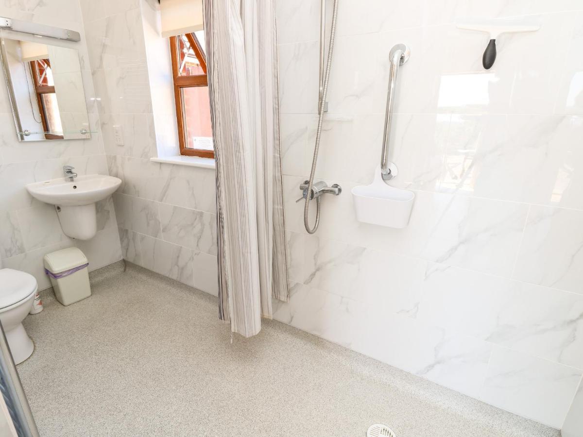 3 The Stables Villa Havenstreet  Bagian luar foto