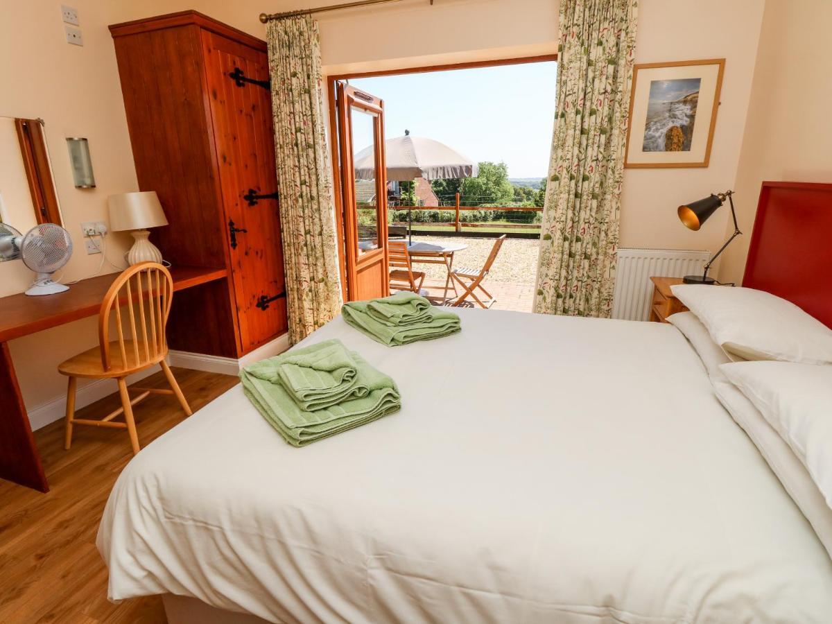 3 The Stables Villa Havenstreet  Bagian luar foto